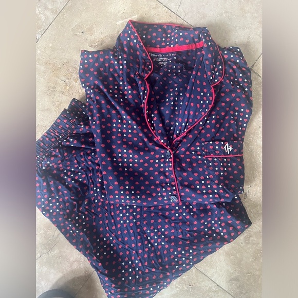 Tommy Hilfiger Valentine Day Pajama Set Large elastic waist short sleeve SOFT. - Picture 4 of 9
